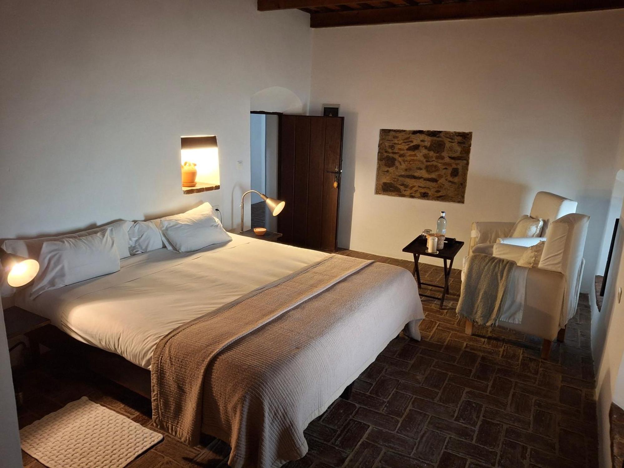 Hospederia Convento De La Parra, 06176 (Adults Only) Hotel La Parra  ภายนอก รูปภาพ