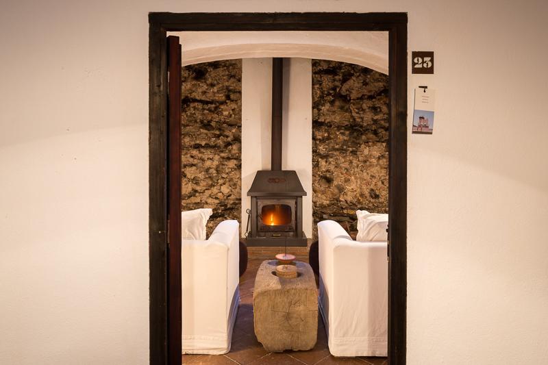 Hospederia Convento De La Parra, 06176 (Adults Only) Hotel La Parra  ภายนอก รูปภาพ