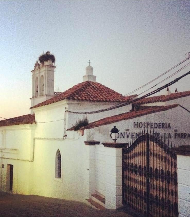 Hospederia Convento De La Parra, 06176 (Adults Only) Hotel La Parra  ภายนอก รูปภาพ