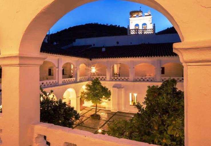 Hospederia Convento De La Parra, 06176 (Adults Only) Hotel La Parra  ภายนอก รูปภาพ