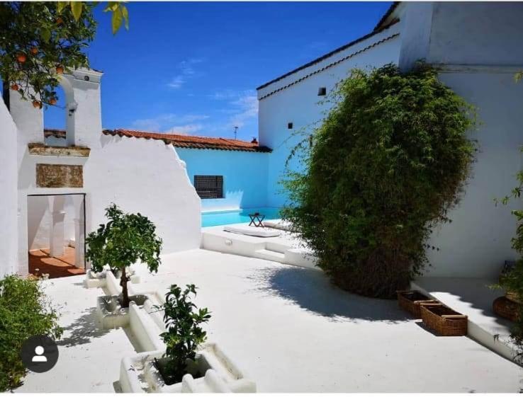 Hospederia Convento De La Parra, 06176 (Adults Only) Hotel La Parra  ภายนอก รูปภาพ