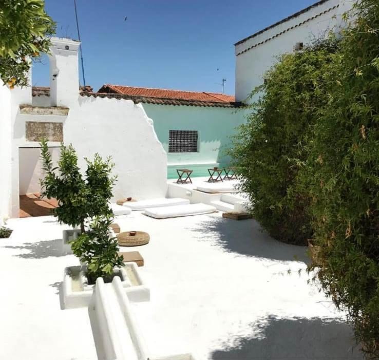 Hospederia Convento De La Parra, 06176 (Adults Only) Hotel La Parra  ภายนอก รูปภาพ