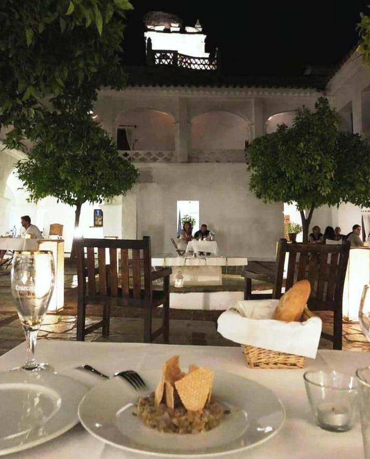 Hospederia Convento De La Parra, 06176 (Adults Only) Hotel La Parra  ภายนอก รูปภาพ